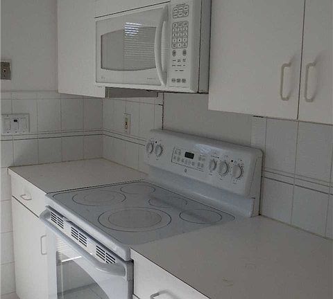 5th image of 41 Sagamore Hill Dr