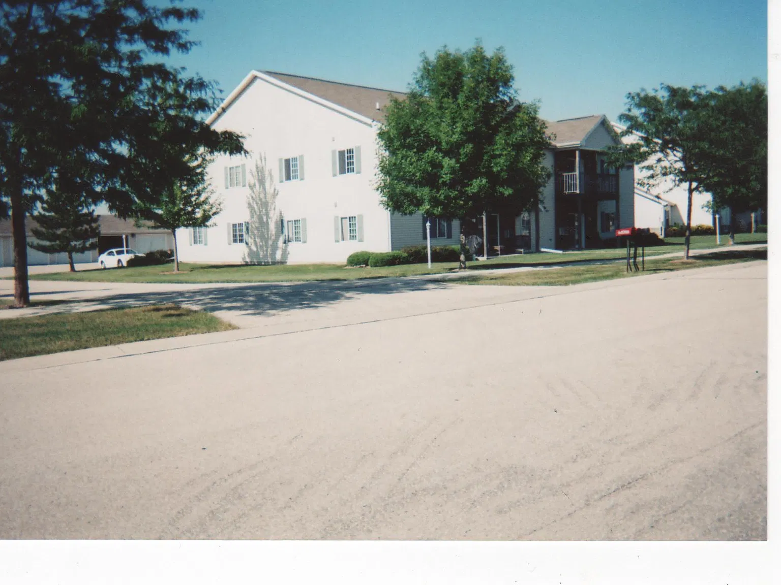 2 bed, 1150 sqft, $1,200 — Photo 3