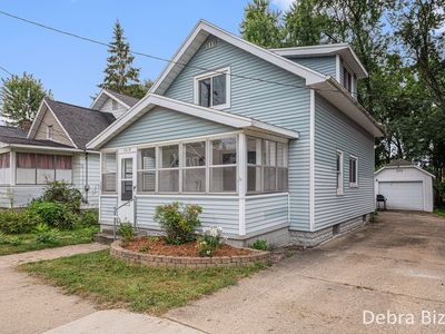 1018 Myrtle St NW, Grand Rapids, MI, 49504
