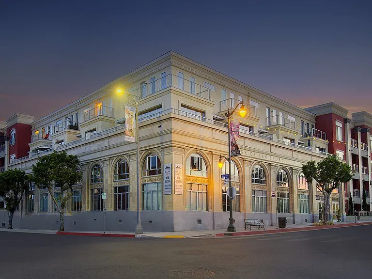 San Pedro Bank Lofts — Photo 2