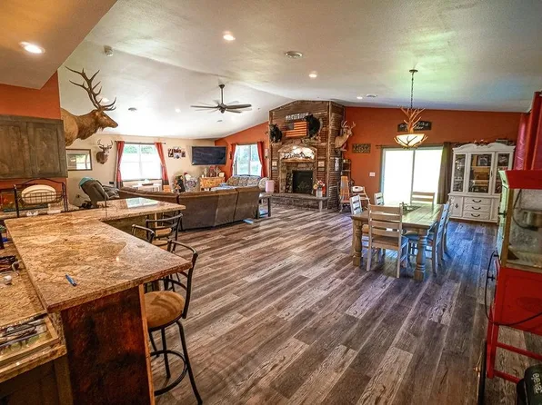 600 Oakwood St, Warrens, WI 54666