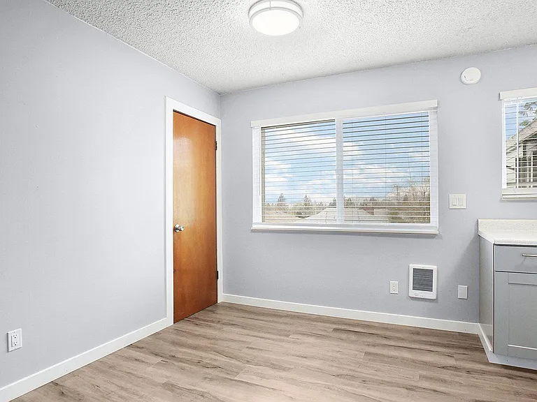 196 Molalla Ave #196 — Photo 10
