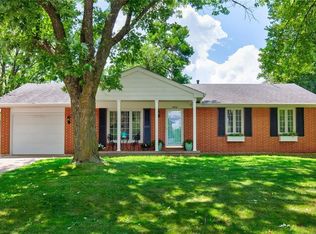 4460 Oakcreek Dr, Norwalk, IA 50211