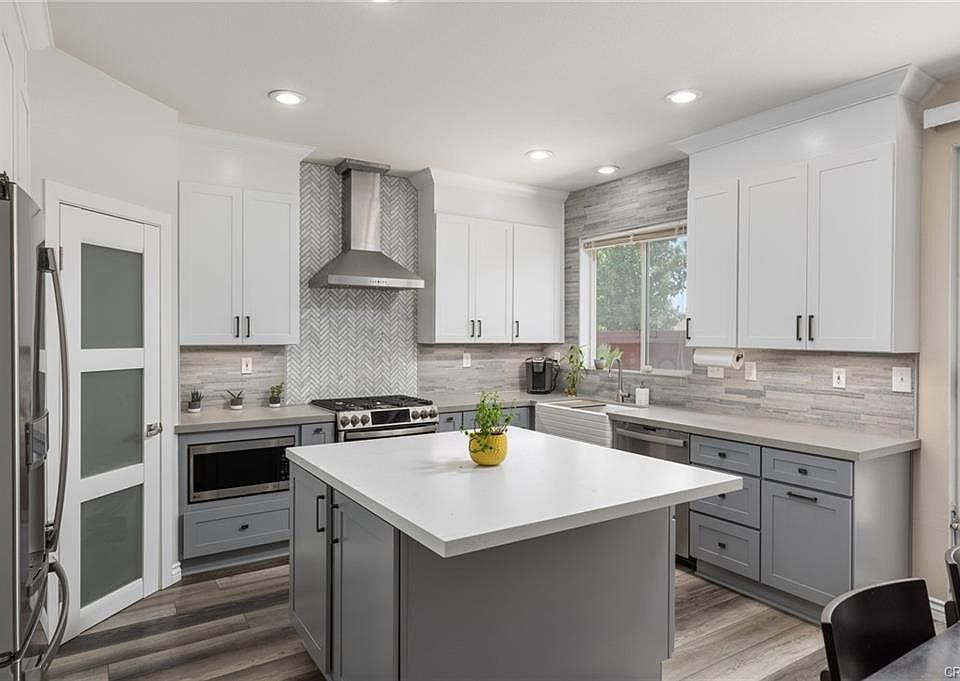 1st image of 36047 Tarah Ct
