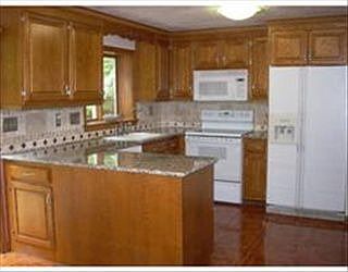1st image of 10 Strawberry Ln