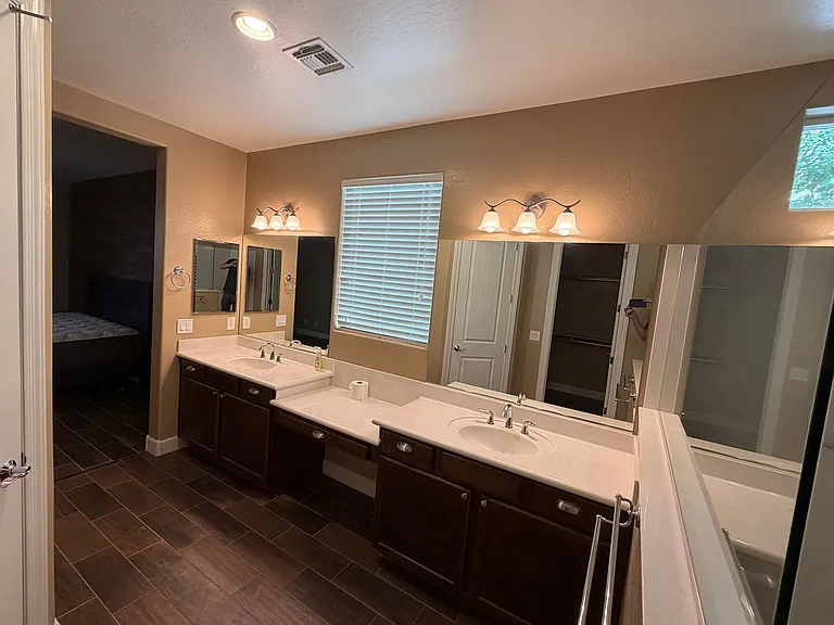 2206 Calgary Dr — Photo 15