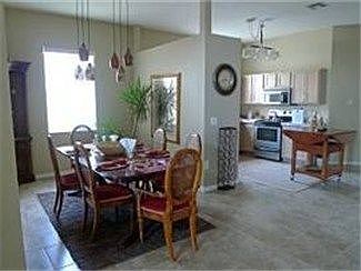 HR4P216CW-Formal-Dining-Area