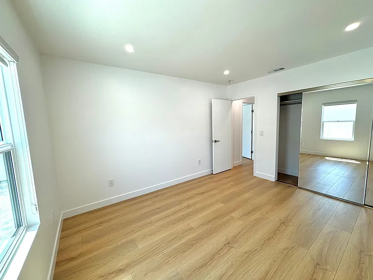 7740 Bonner Ave — Photo 33