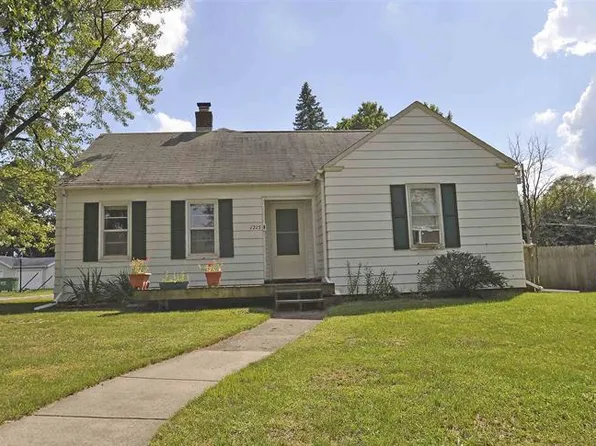 1215 Fieldhouse Ave, Elkhart, IN 46517