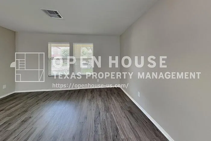 5010 Diamondcliff Ct — Photo 3