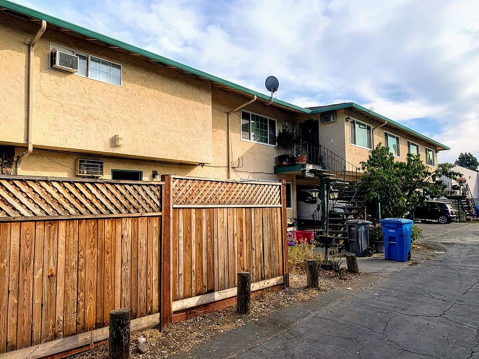 2nd image of 870 El Cerrito Way