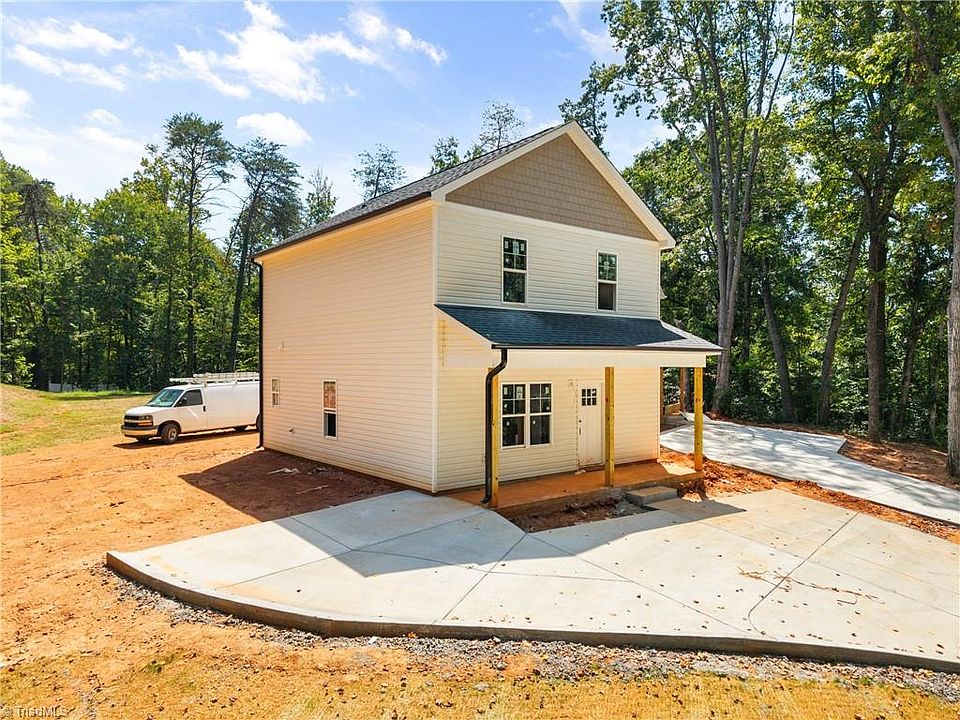 1st image of 107 Barlow Cir