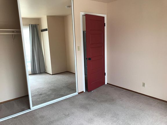 5th image of 4314 Judah St APT 1