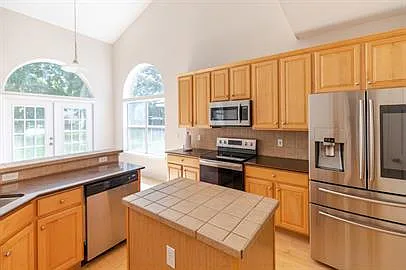572 Redberry Ln — Photo 15