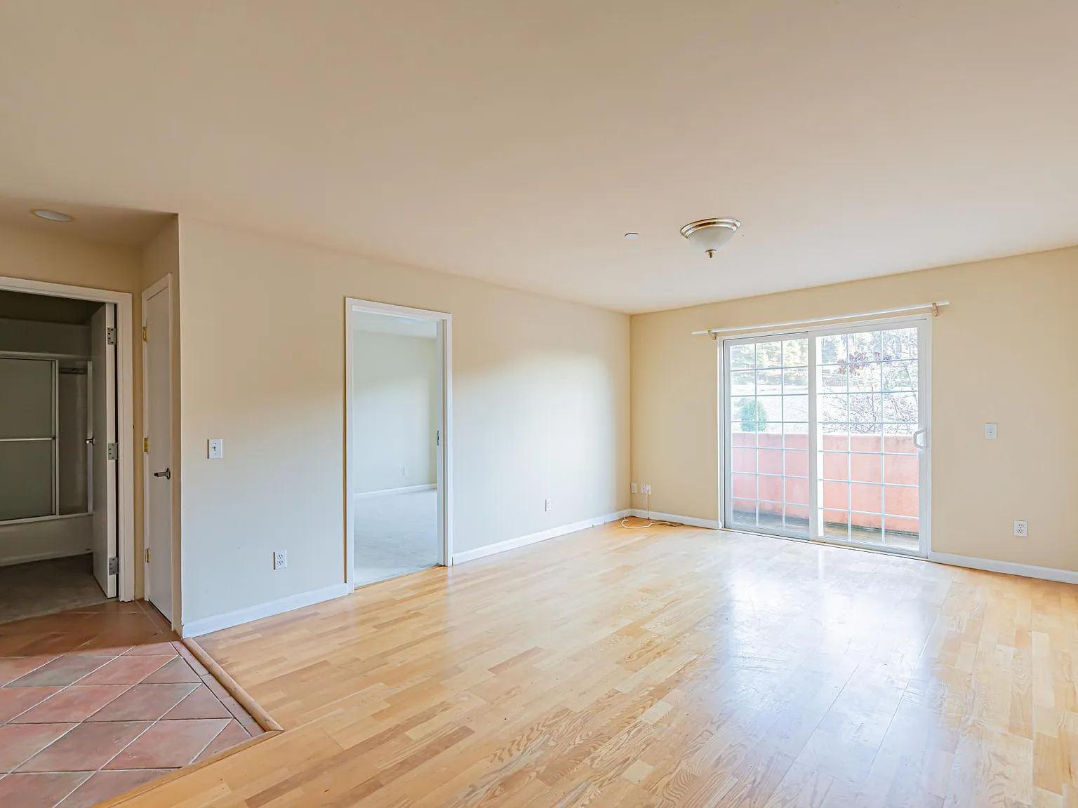 2 bed, 1189 sqft, $2,699 — Photo 4