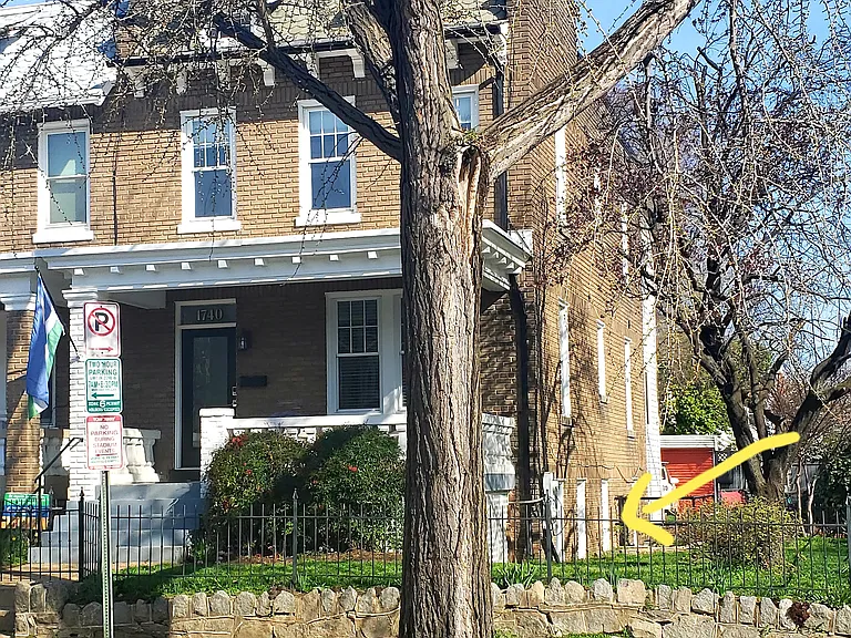 1740 Bay St SE #B — Photo 2