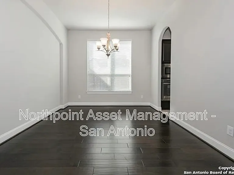 13706 Meadowick Dr — Photo 3