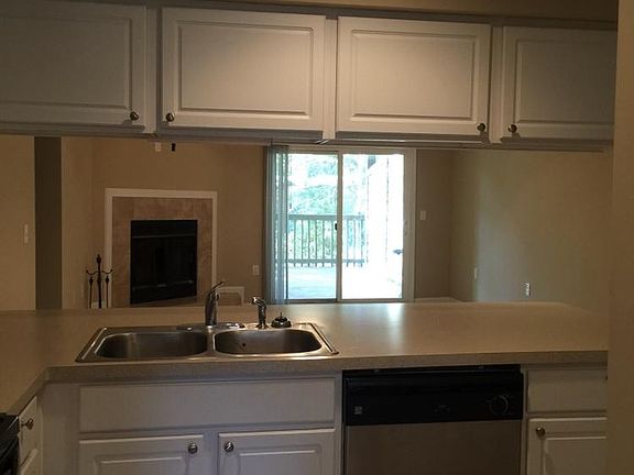 4th image of 50 Yacht Cove Dr