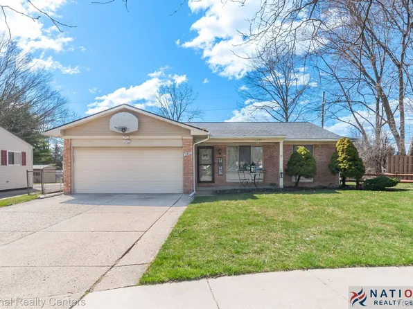 2402 Avalon Dr, Troy, MI 48083