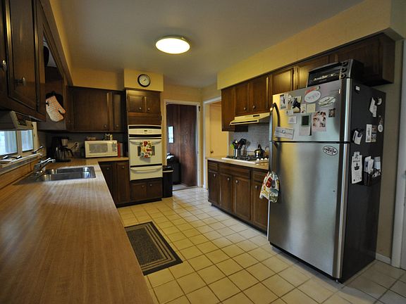 5th image of 3610 Saratoga Ave