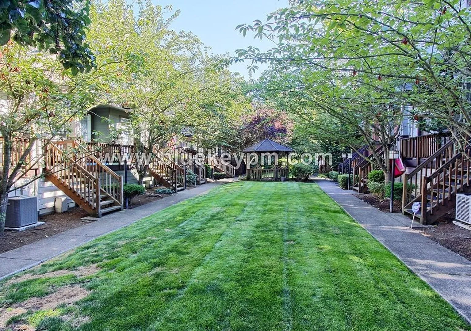 3 Bed 2.5 Baths Townhome near Nike in Beaverton — Photo 2