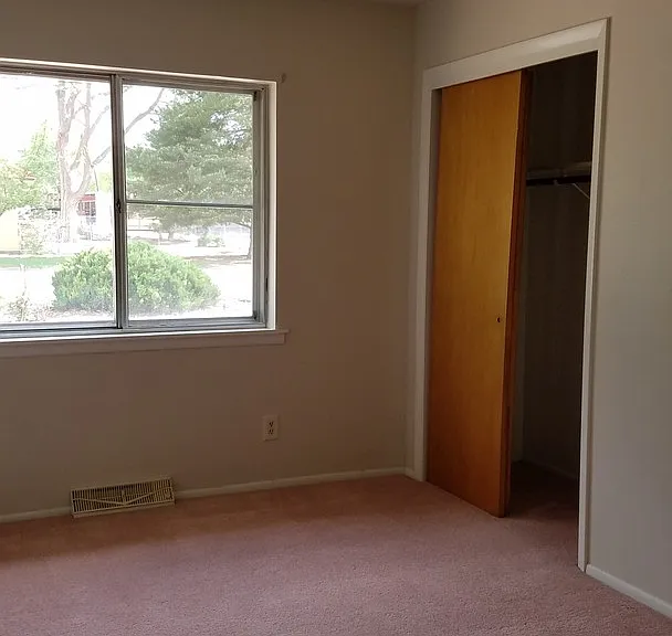 1613 Grand Ave — Photo 11