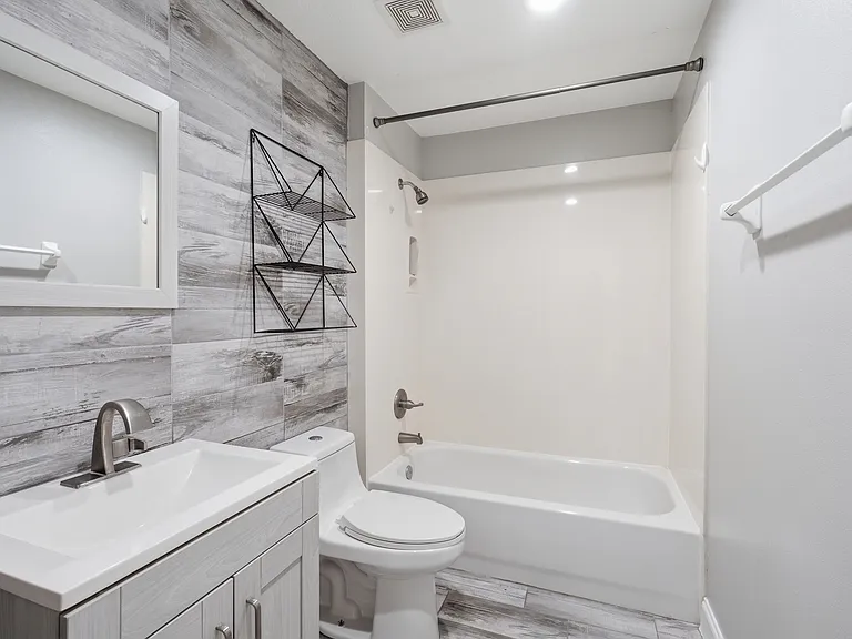 10924 SW 48th Ter — Photo 15