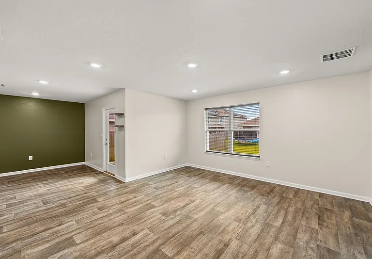 7292 Ellie B Dr — Photo 25