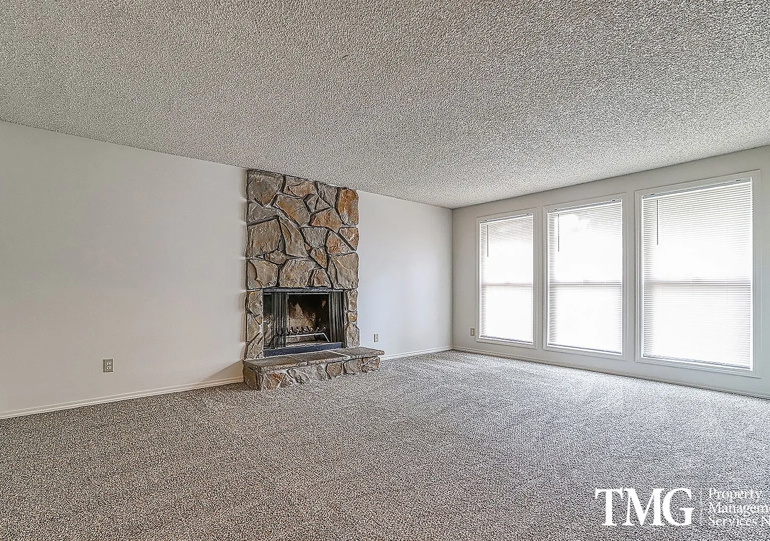 Beautifully Renovated 3-Bedroom Home with Spacious Backyard — Photo 4