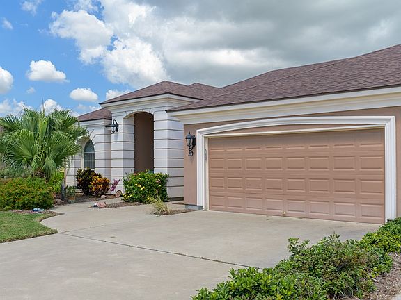 3rd image of 20 Hacienda Dr