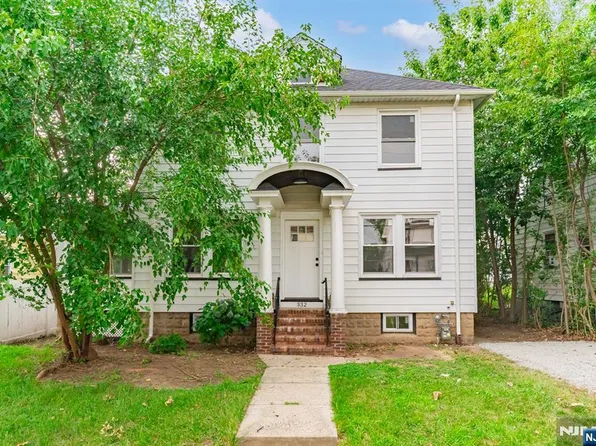 332 Harrison Avenue, Roselle, NJ 07203