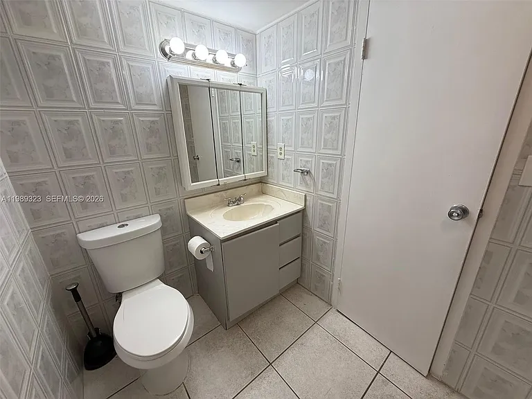 17011 N Bay Rd #1007 — Photo 19