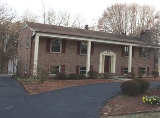 1319 Valley View Rd, Martinsville, VA 24112