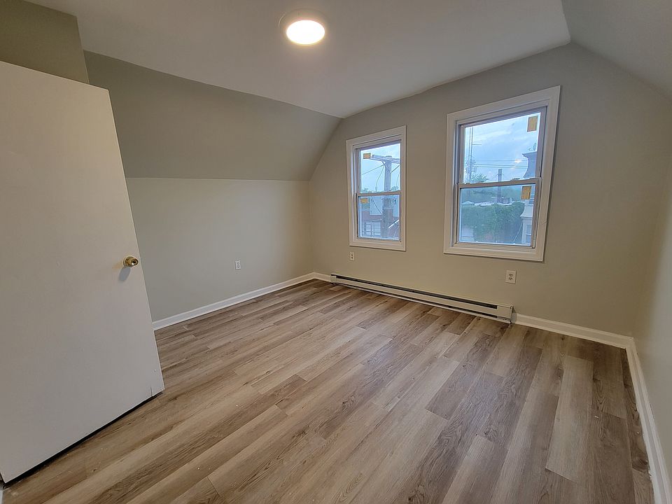 2nd image of 360 Grove St #3E