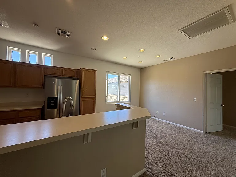 6331 Citracado Cir — Photo 10