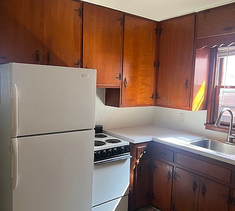3rd image of 120 W Main St #7