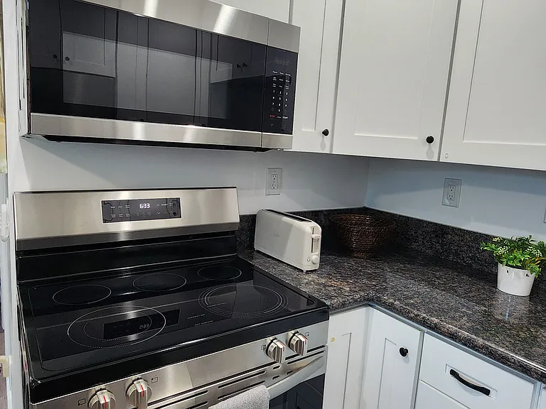 191 Brightwood Ave #A — Photo 3