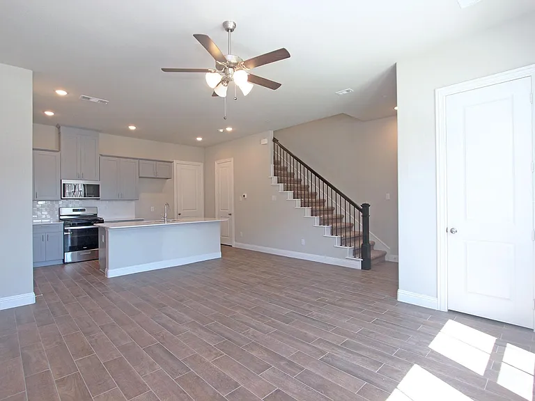 4255 Shavano Dr — Photo 10