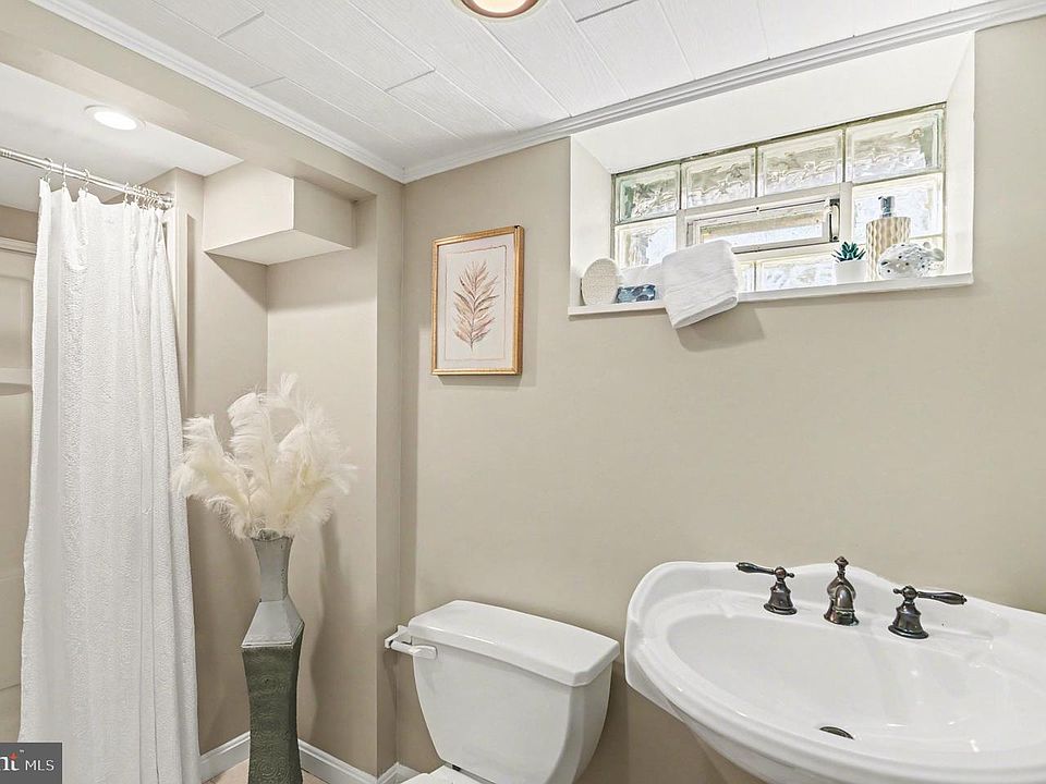 2nd image of 3715 Woodlea Ave