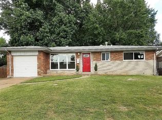 575 Ryan Dr, Florissant, MO 63031