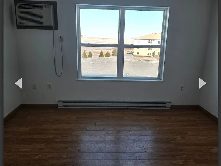 220 States Dr — Photo 1