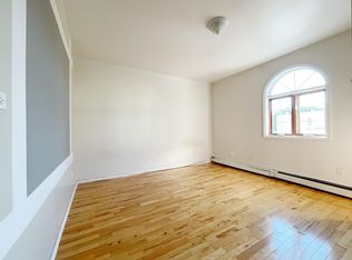 62 28th Ave #2R, Brooklyn, NY