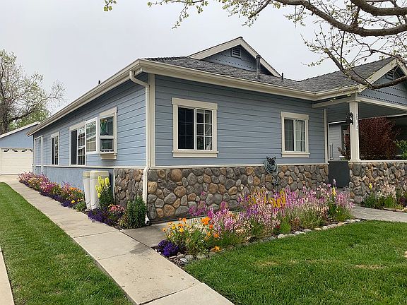 2nd image of 876 El Capitan Way