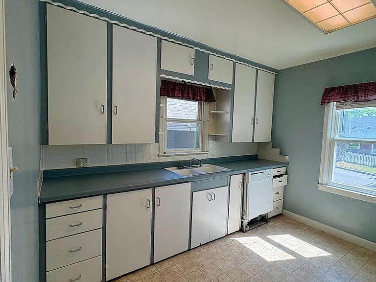 701 Alderson Ave — Photo 9