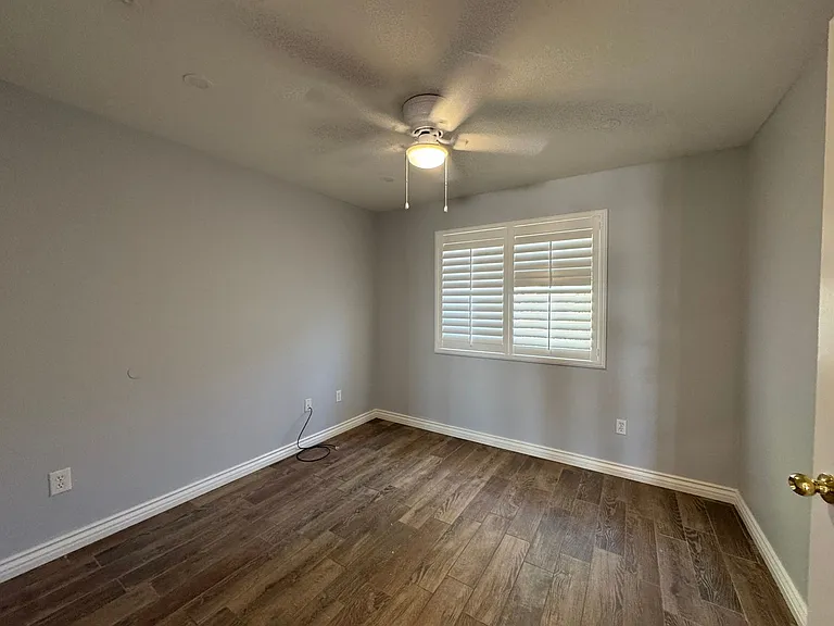2454 E Saguaro Dr — Photo 23