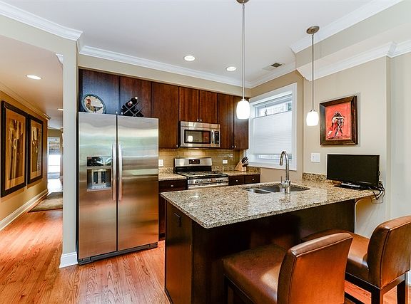 5th image of 1430 W Thome Ave #1E