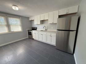 43 River St, Danvers, MA