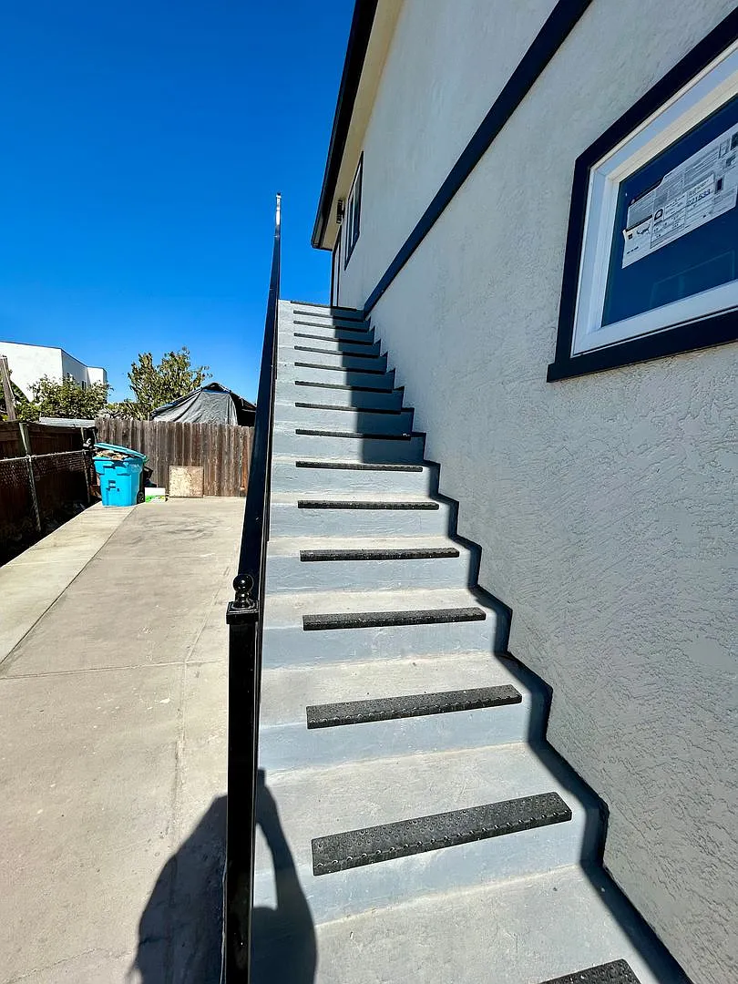 Newly Constructed 2bd/1ba in Oak Park — Photo 4