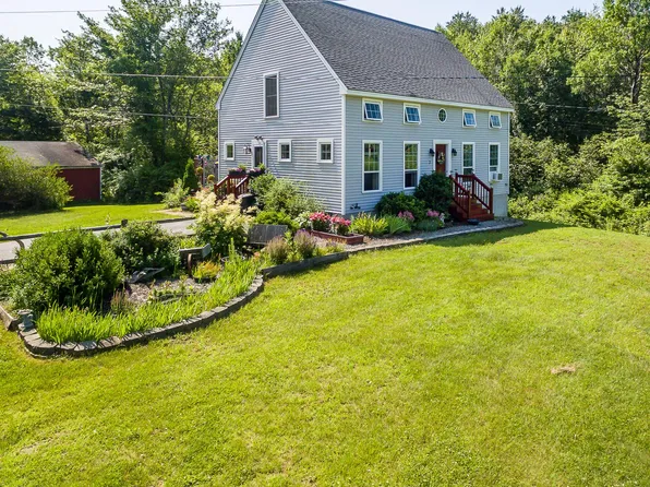 3 Yawkey Way, Topsham, ME 04086