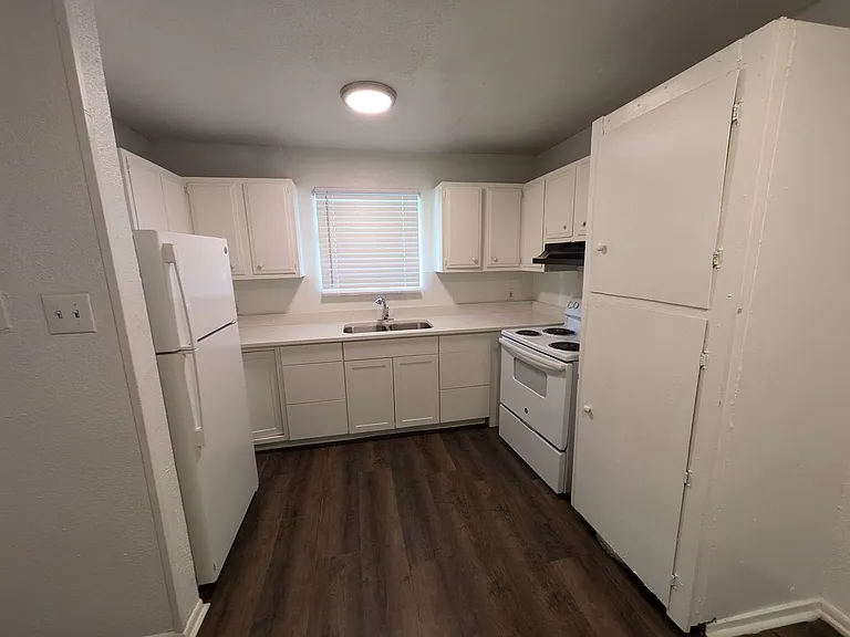 Sullivan Apartment Homes — Photo 39